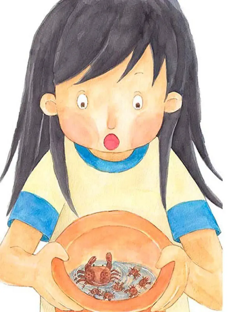 Surprised girl holding orange bowl with several small crabs swimming in water