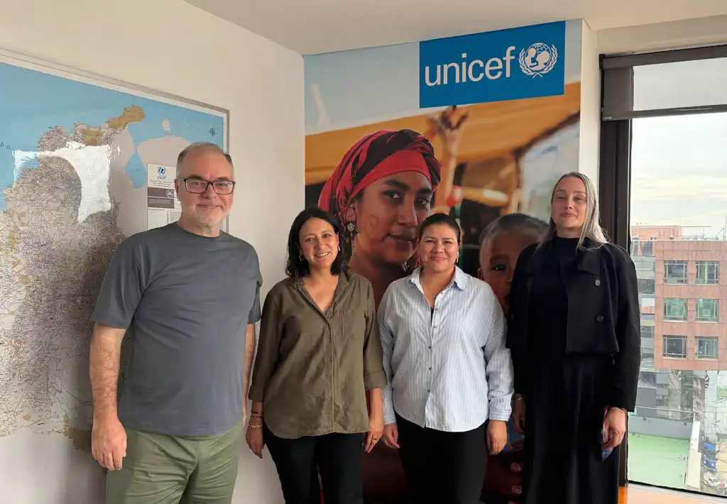 Bookbot Goes to Colombia: AI Reading Support for South America